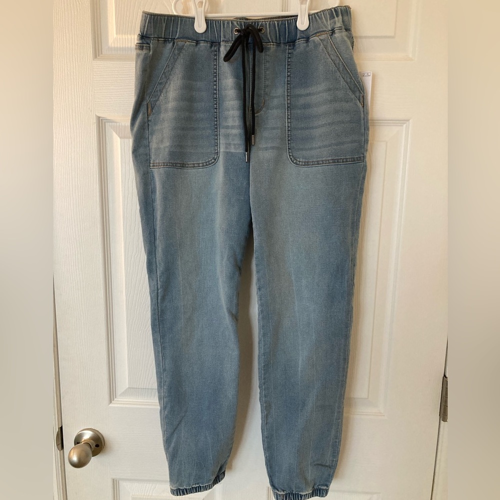 Sofia Vergara Ariel jogger jeans Size S. NWT